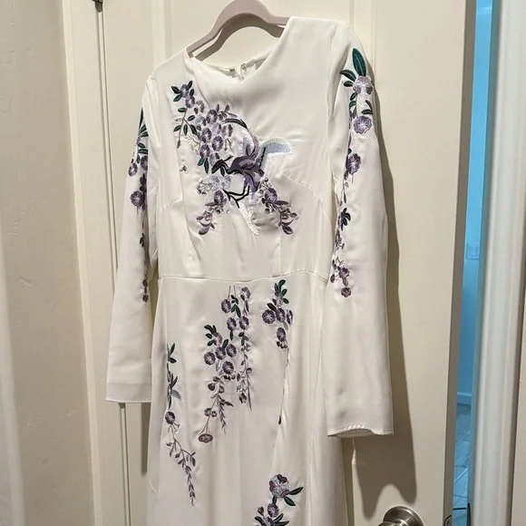 Dainty Jewells White Dress with Purple Floral Embroidery - Picture 5 of 6